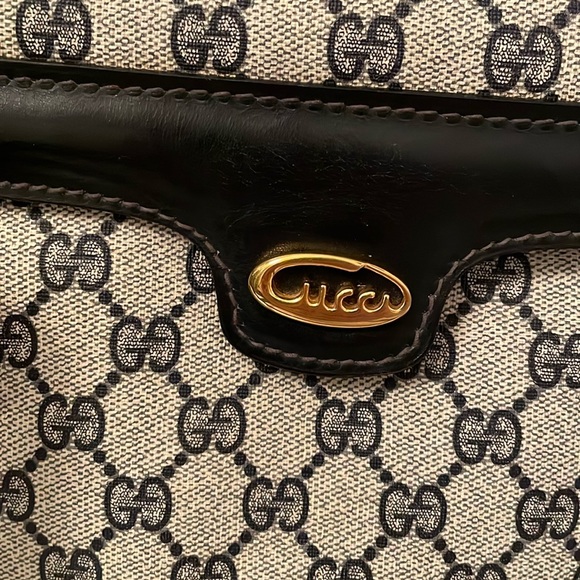 ❌Price Drop❌Authentic Gucci Tote  Leather /Shoulder Bag Cursive. - Picture 13 of 13
